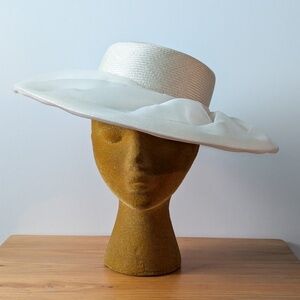 Andre Canadian Hat Montreal white straw hat, size OS